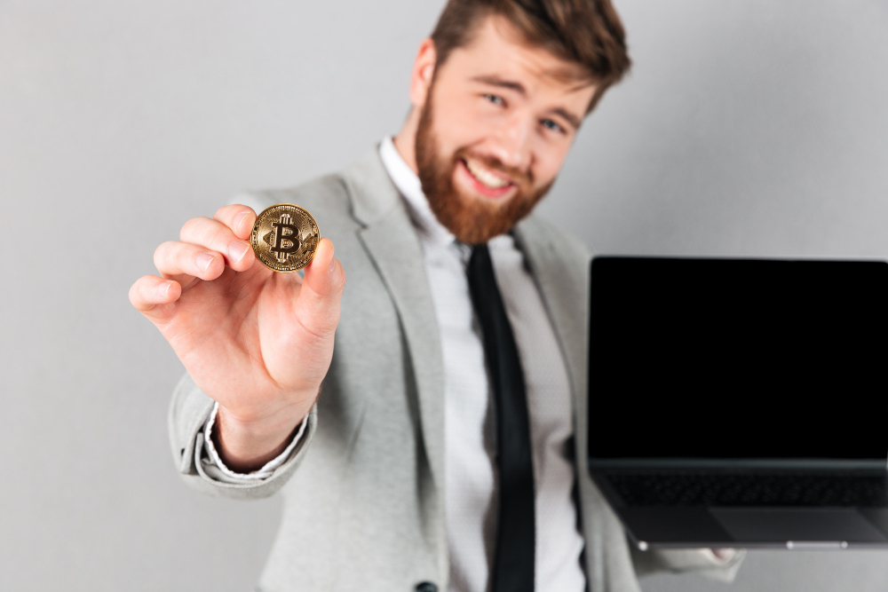 Crypto Income: How People Earn Money with Digital Assets in 2025